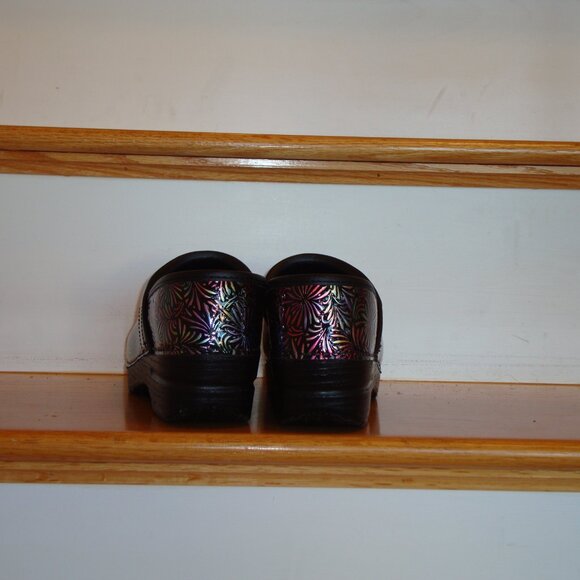 Dansko Professional Dandelion Patent Clog  6.5-7 US (37) NEW WITHOUT TAGS! - Picture 5 of 7